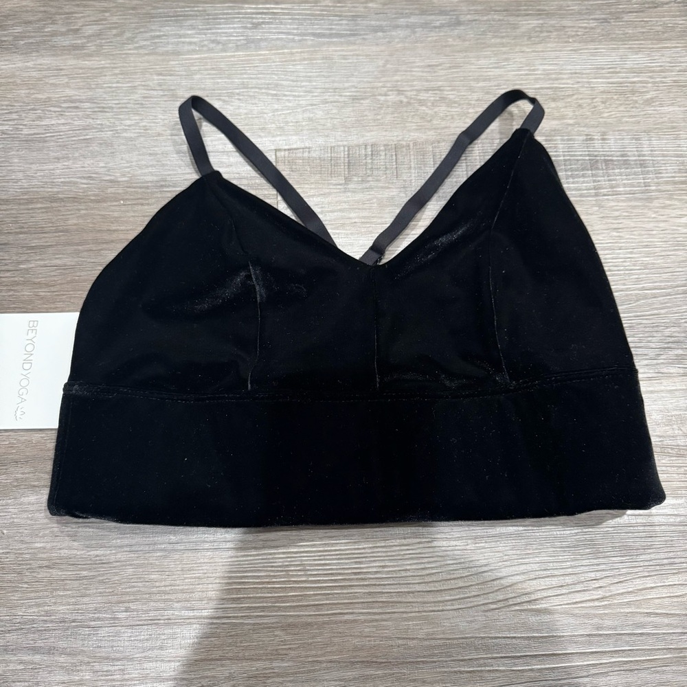Beyond Yoga VIP Long Line Bra in Velvet Black